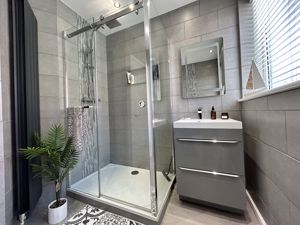 Photo 14- click for photo gallery